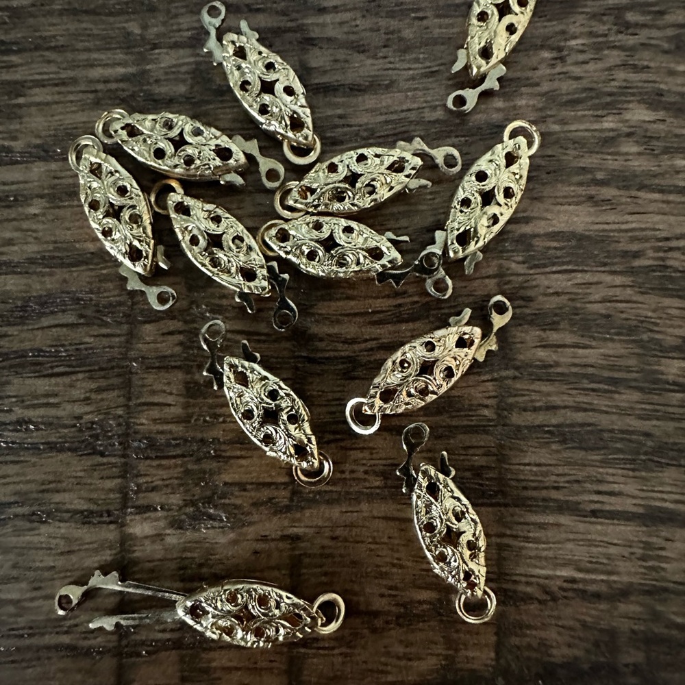 New Vintage Gold Filigree Fish Clasps for Women’s Jewelry - 12 Pieces